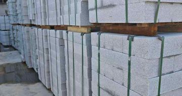 青海芝麻白路牙石，路侧石