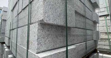 青海芝麻白路牙石 马路牙子