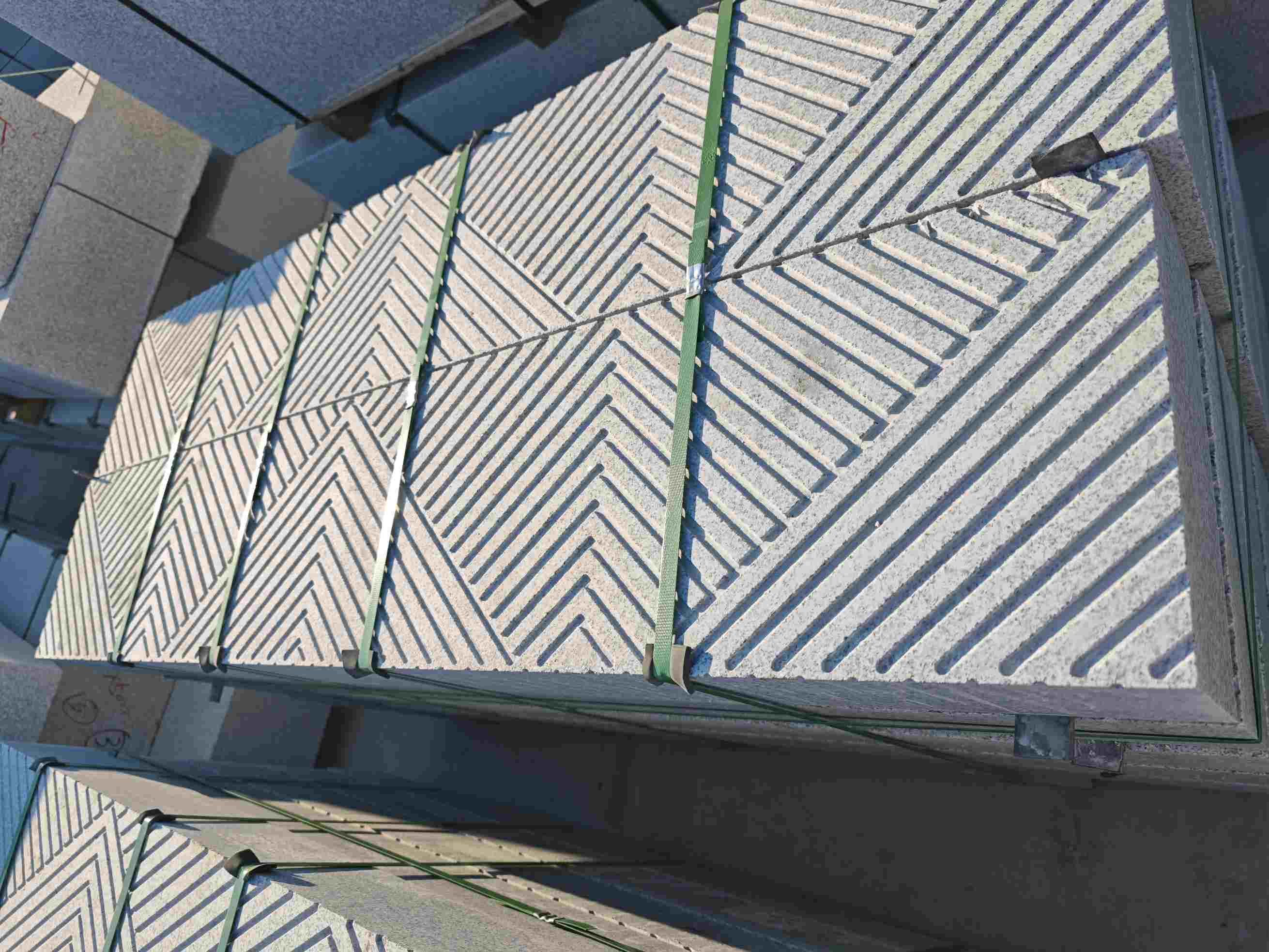 青海芝麻白石材雕刻定制