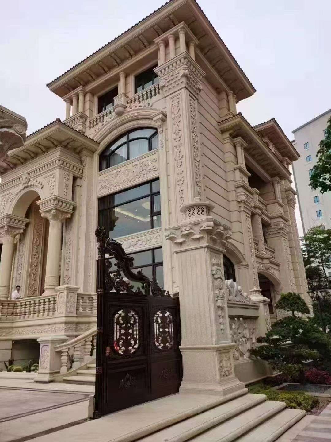青海黄金麻别墅外墙异形定制