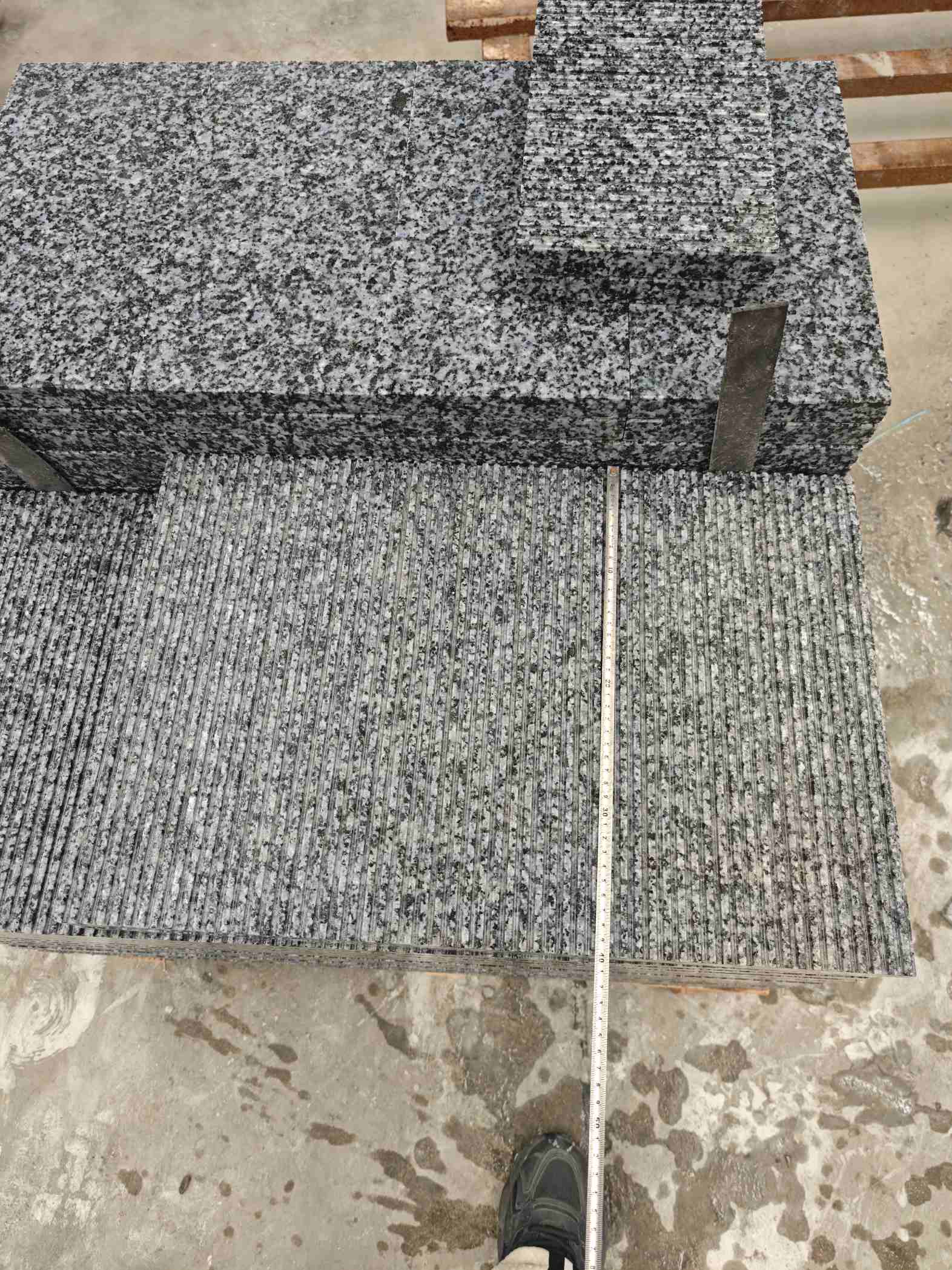 青海芝麻黑拉丝面