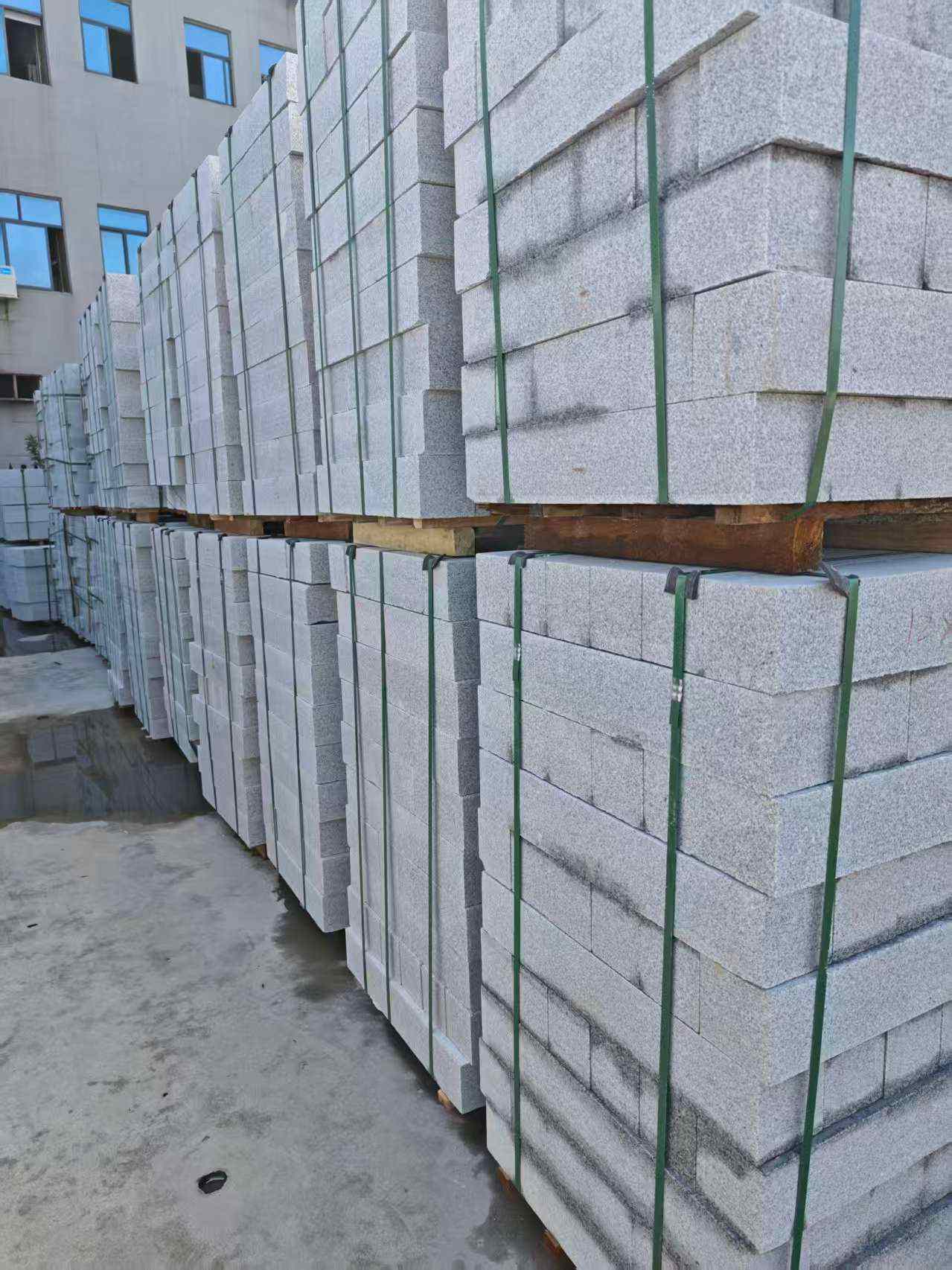 青海芝麻白路牙石，路侧石