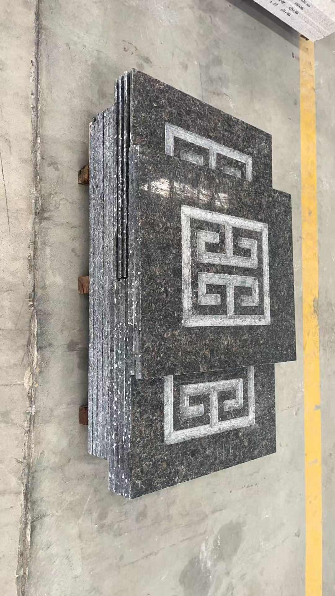 青海英国棕回纹雕刻版